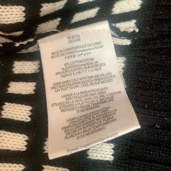 Warm and stylish BCBGeneration Sweater - Picture 4 of 4